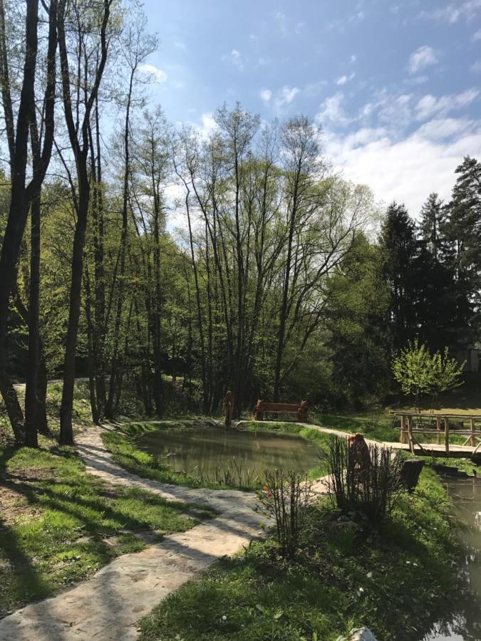 Kamenacka Myslivna Hotel Moravany  Kültér fotó