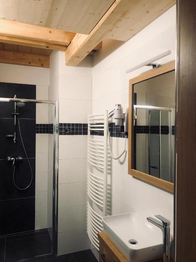 Kamenacka Myslivna Hotel Moravany  Kültér fotó