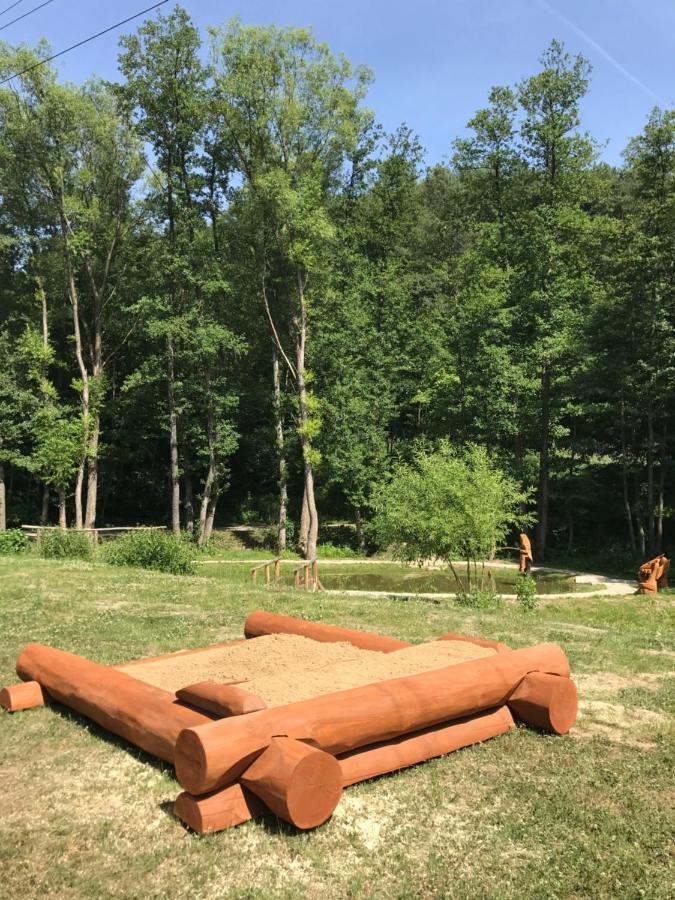 Kamenacka Myslivna Hotel Moravany  Kültér fotó
